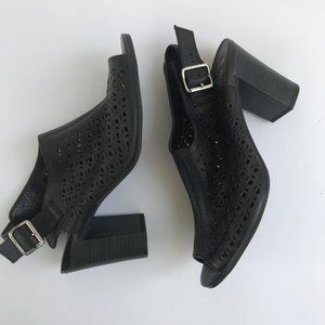 Bella Vita High Heel Sandals Size 7 1/2 WW